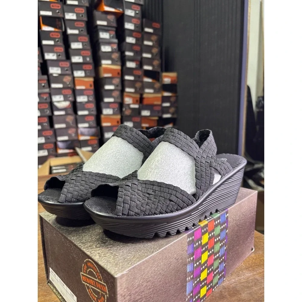 Bernie Mev Fame Black Woven Elastic Wedge Sandals Womens Size 38 US 7.5
